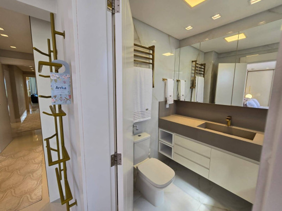 Imagem Apartamento com 3 Quartos à Venda, 136 m² em Barra Norte - Balneário Camboriú Imagem Apartamento com 3 Quartos à Venda, 136 m² em Barra Norte - Balneário Camboriú