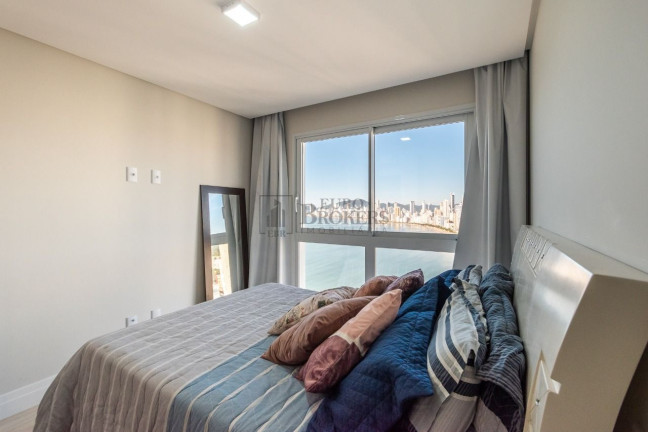Imagem Apartamento com 3 Quartos à Venda, 165 m² em Pioneiros - Balneário Camboriú Imagem Apartamento com 3 Quartos à Venda, 165 m² em Pioneiros - Balneário Camboriú