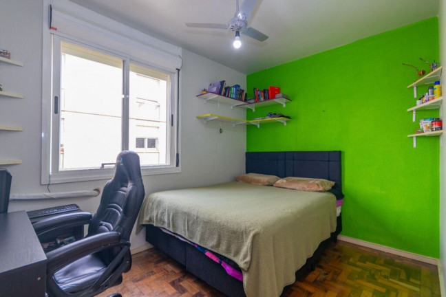 Imagem Imóvel com 3 Quartos à Venda, 64 m² em Vila Ipiranga - Porto Alegre