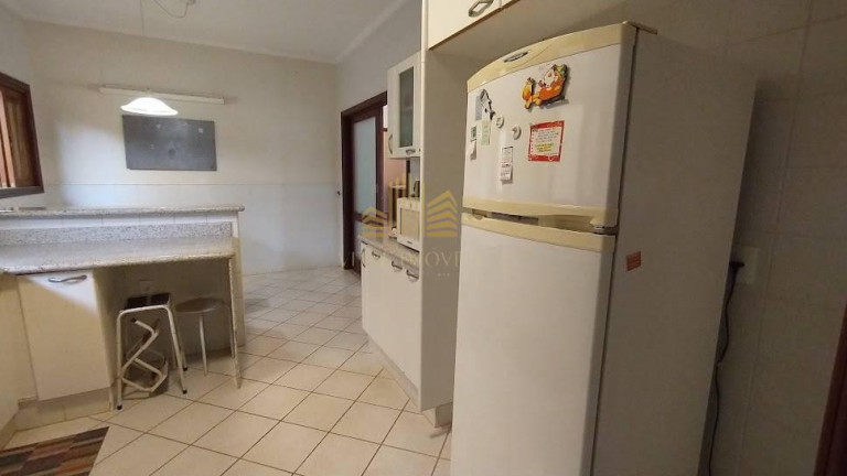 Imagem Casa com 3 Quartos à Venda, 281 m²
