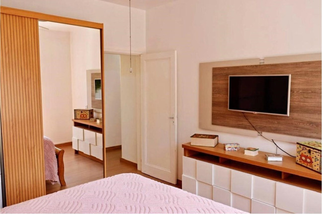 Imagem Imóvel com 2 Quartos à Venda, em Petrópolis - Porto Alegre Imagem Imóvel com 2 Quartos à Venda, em Petrópolis - Porto Alegre