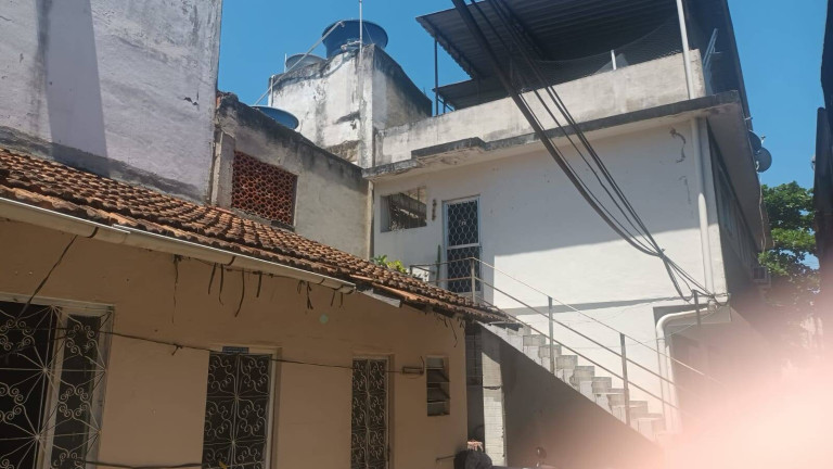 Imagem Casa com 4 Quartos à Venda, 360 m² em Quintino Bocaiúva - Rio De Janeiro