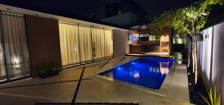 Imagem Casa com 3 Quartos à Venda, 400 m² em Jardim Santa Helena - Bragança Paulista Imagem Casa com 3 Quartos à Venda, 400 m² em Jardim Santa Helena - Bragança Paulista