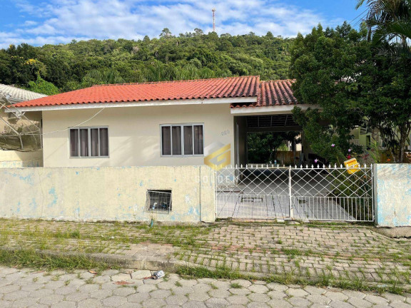 Imagem Casa com 3 Quartos à Venda, 125 m² em Centro - Bombinhas Imagem Casa com 3 Quartos à Venda, 125 m² em Centro - Bombinhas