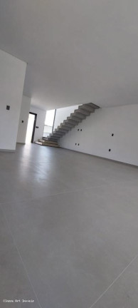 Imagem Casa com 3 Quartos à Venda, 200 m² em Ingleses Norte - Florianópolis