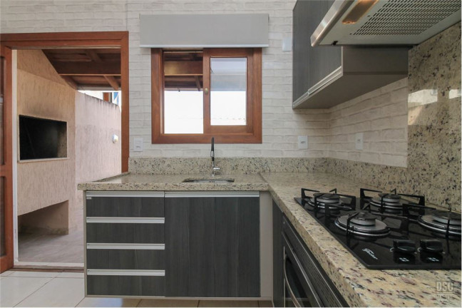 Imagem Casa com 2 Quartos à Venda,  em Guarujá - Porto Alegre