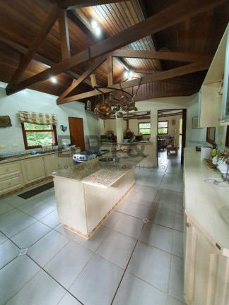 Imagem Casa com 6 Quartos à Venda, 5.000 m² em Recanto Araucária - Campos Do Jordão