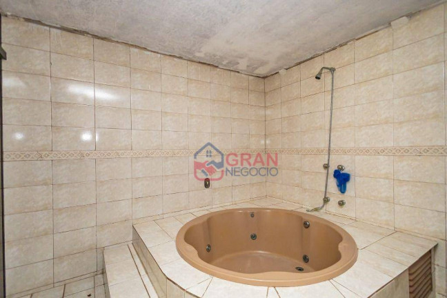 Imagem Casa com 4 Quartos para Alugar, 520 m² em Santa Felicidade - Curitiba Imagem Casa com 4 Quartos para Alugar, 520 m² em Santa Felicidade - Curitiba