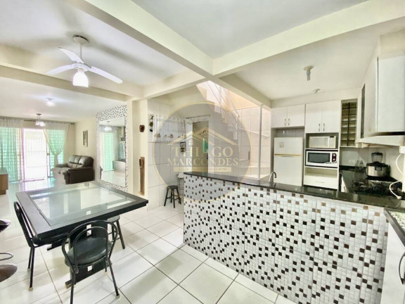 Imagem Sobrado com 3 Quartos à Venda, 168 m² em Balneário Brejatuba - Guaratuba