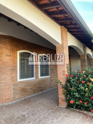 Casa com 3 Quartos à Venda, 300 m² em São Benedito - Uberaba