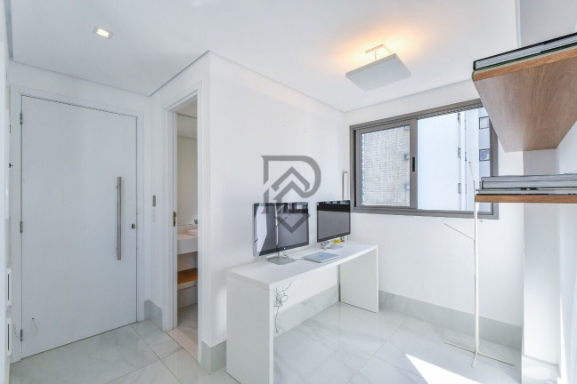 Imagem Cobertura com 2 Quartos à Venda, 144 m² em Vila Nova Conceição - São Paulo