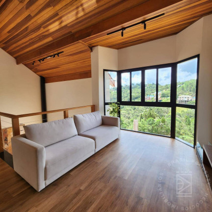 Imagem Casa com 4 Quartos à Venda, 230 m² em Recanto Araucária - Campos Do Jordão Imagem Casa com 4 Quartos à Venda, 230 m² em Recanto Araucária - Campos Do Jordão
