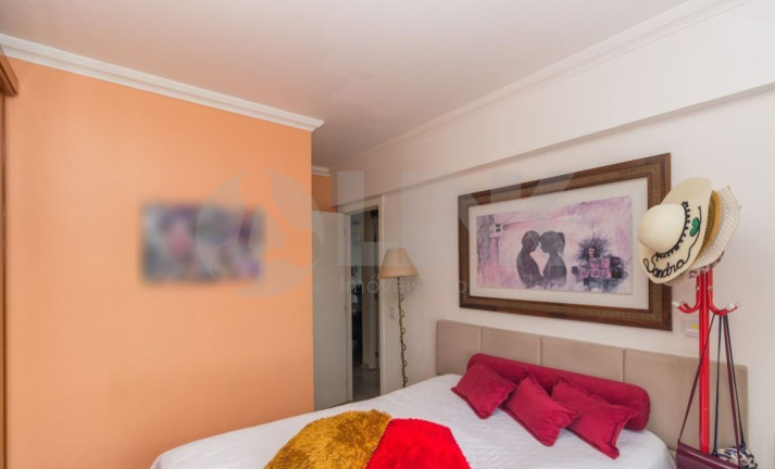 Imagem Apartamento com 2 Quartos à Venda, 65 m² em Vila Ipiranga - Porto Alegre