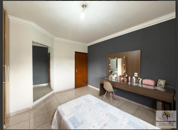 Imagem Casa com 4 Quartos à Venda, 420 m² em Setor Jaó - Goiânia