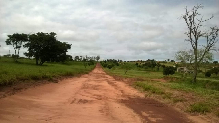 Imagem Terreno à Venda, 450 m² em Paranapanema Imagem Terreno à Venda, 450 m² em Paranapanema