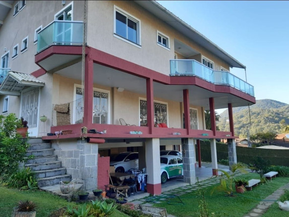 Casa com 10 Quartos à Venda, 320 m² em Carlos Guinle - Teresópolis