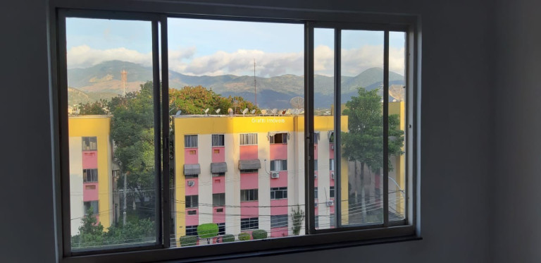 Imagem Imóvel com 3 Quartos à Venda, 60 m² em Campo Grande - Rio De Janeiro