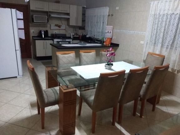Sobrado com 4 Quartos à Venda, 410 m² em Itaquera - São Paulo