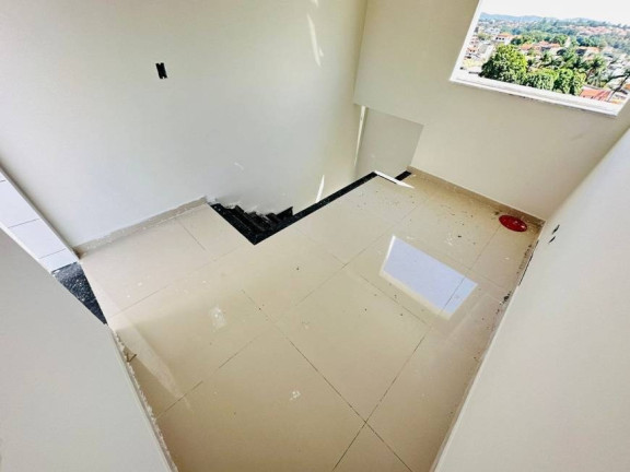 Imagem Imóvel com 2 Quartos à Venda, 50 m² em Piratininga - Belo Horizonte