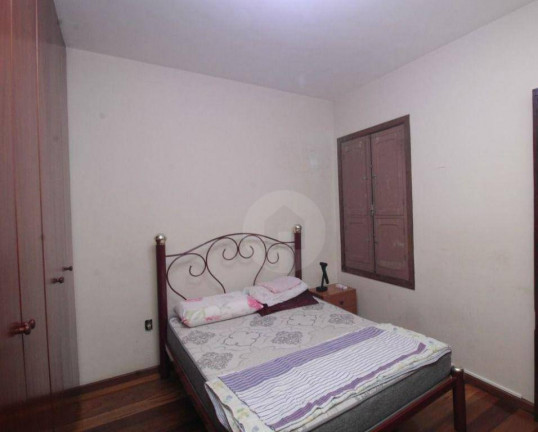 Imagem Casa com 3 Quartos à Venda, 295 m² em Santa Efigênia - Belo Horizonte Imagem Casa com 3 Quartos à Venda, 295 m² em Santa Efigênia - Belo Horizonte