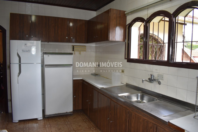 Imagem Casa com 3 Quartos à Venda, 280 m² em Região Da Abernéssia - Campos Do Jordão Imagem Casa com 3 Quartos à Venda, 280 m² em Região Da Abernéssia - Campos Do Jordão