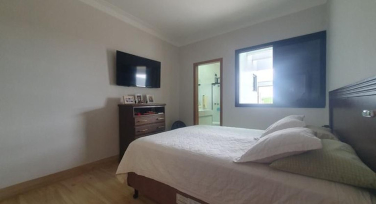 Imagem Casa com 3 Quartos à Venda, 136 m² em Bom Jardim - Maringa