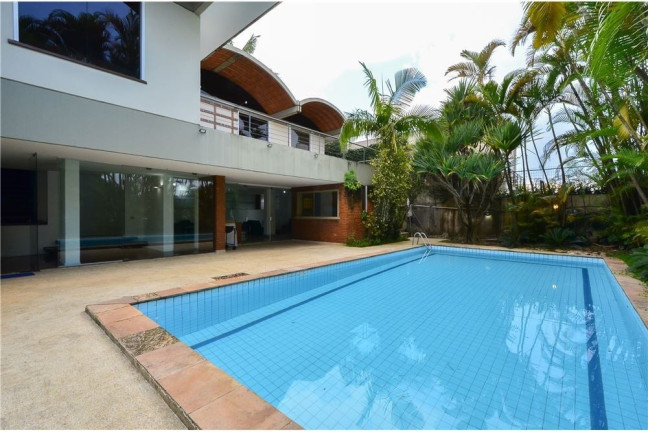 Imagem Casa com 4 Quartos à Venda,  em Morumbi - São Paulo