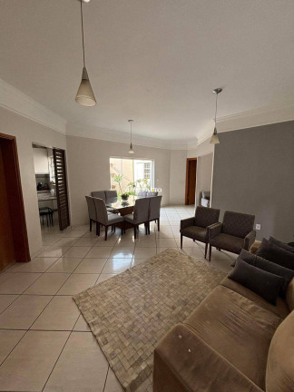 Imagem Casa com 3 Quartos à Venda, 180 m²