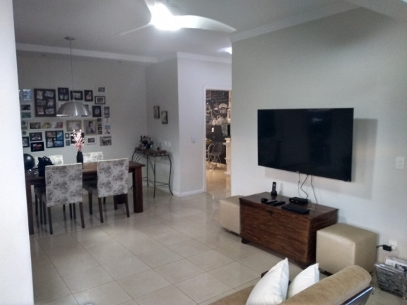 Imagem Casa com 3 Quartos à Venda, 180 m² em Bauru