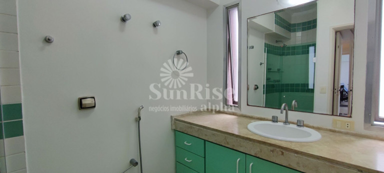 Imagem Apartamento com 3 Quartos à Venda, 165 m² em Pitangueiras - Guarujá