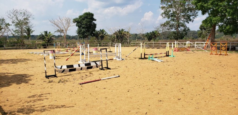 Imagem Imóvel com 5 Quartos à Venda, 4.017.000 m² em Zona Rural