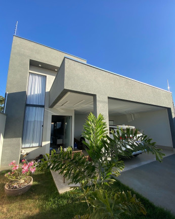 Casa com 3 Quartos à Venda, 119 m² em Residencial Laurentino Martins - Goianésia