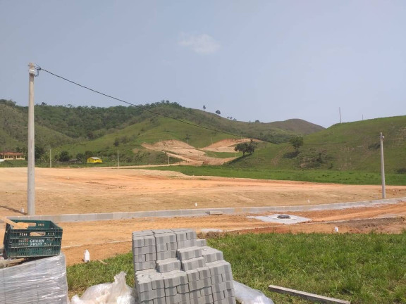 Imagem Terreno à Venda, 360 m² em Rio Bonito Imagem Terreno à Venda, 360 m² em Rio Bonito