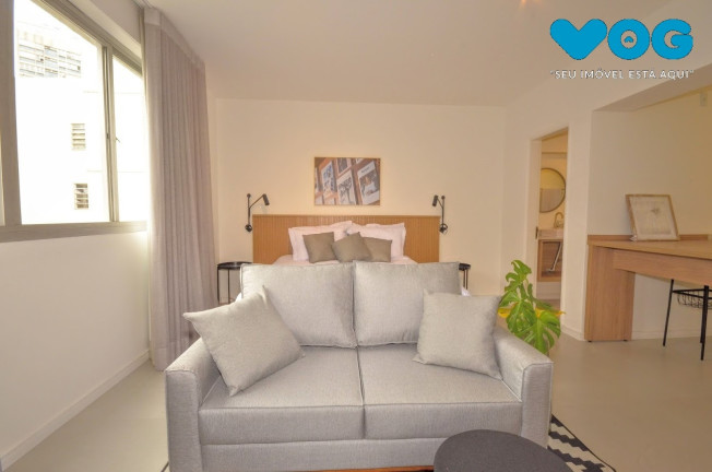 Imagem Imóvel com 1 Quarto à Venda, 33 m² em Centro Histórico - Porto Alegre Imagem Imóvel com 1 Quarto à Venda, 33 m² em Centro Histórico - Porto Alegre