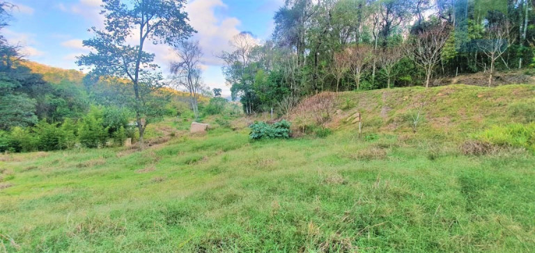 Terreno à Venda, 1.862 m² em Jardim Copacabana - Jundiaí