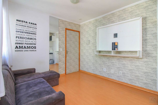 Imóvel com 2 Quartos à Venda, 38 m² em Restinga - Porto Alegre