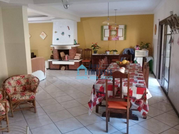 Imagem Sobrado com 4 Quartos à Venda, 300 m² em Centro - Tramandaí Imagem Sobrado com 4 Quartos à Venda, 300 m² em Centro - Tramandaí