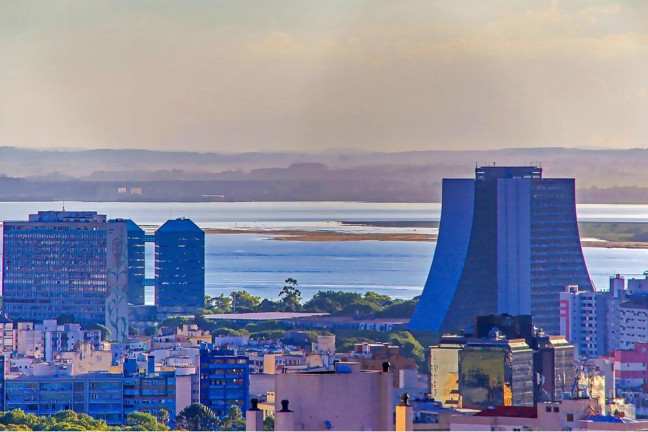 Imagem Apartamento com 4 Quartos à Venda, 221 m² em Independência - Porto Alegre Imagem Apartamento com 4 Quartos à Venda, 221 m² em Independência - Porto Alegre