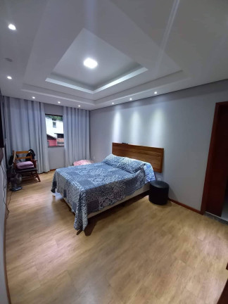 Imagem Casa com 5 Quartos à Venda,  em Conego - Nova Friburgo