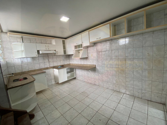Imagem Casa com 4 Quartos à Venda, 516 m² em Flores - Manaus