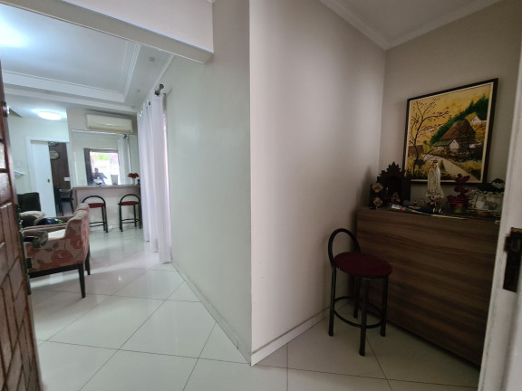 Imagem Casa com 3 Quartos à Venda, 115 m² em Marapé - Santos
