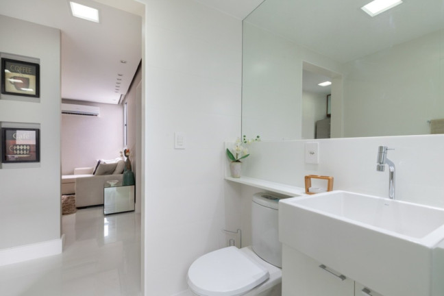 Imagem Imóvel com 2 Quartos à Venda, 44 m² em Santa Cruz - Rio De Janeiro