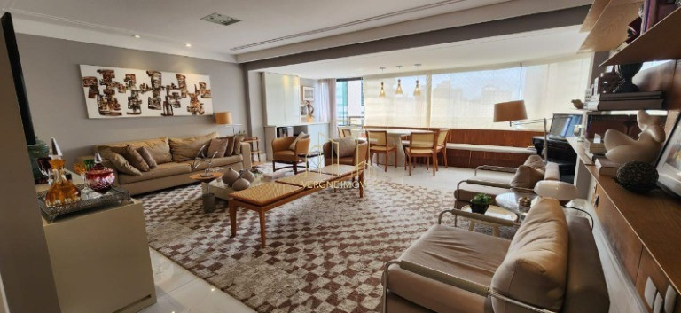 Imagem Imóvel com 4 Quartos à Venda, 181 m² em Pituba - Salvador Imagem Imóvel com 4 Quartos à Venda, 181 m² em Pituba - Salvador