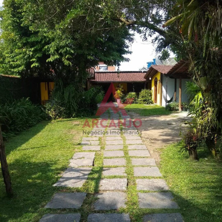 Casa com 9 Quartos à Venda, 400 m² em Parque Mambucaba (mambucaba) - Angra Dos Reis