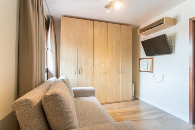 Imagem Casa com 3 Quartos à Venda, 264 m² em Jardim Isabel - Porto Alegre