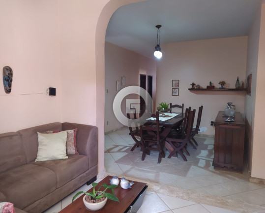 Imagem Casa com 5 Quartos à Venda, 360 m² em Vila Mauricéia - Montes Claros Imagem Casa com 5 Quartos à Venda, 360 m² em Vila Mauricéia - Montes Claros