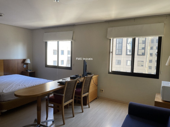 Imóvel com 1 Quarto para Alugar, 30 m² em Moema - São Paulo