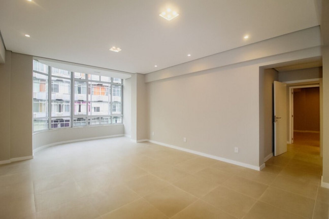 Imóvel com 3 Quartos à Venda, 128 m² em Copacabana - Rio De Janeiro