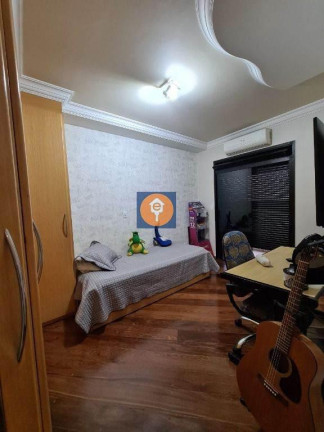 Imagem Apartamento com 4 Quartos à Venda, 206 m²