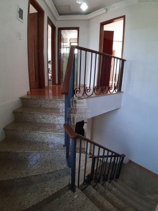 Imagem Sobrado com 3 Quartos à Venda, 196 m² em São José - Santa Maria